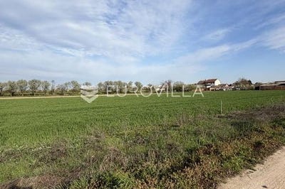 /international/hr/osijek-osijek-baranja-county-310107220857/