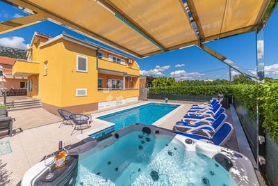 /international/hr/kastela-split-dalmatia-county-310100555789/?lang=zh-tw