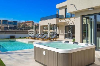 /international/hr/rovinj-istria-county-310107814362/