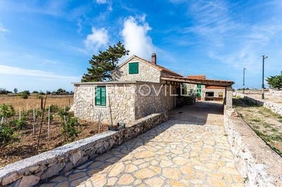 /international/hr/hvar-split-dalmatia-county-120092190169/
