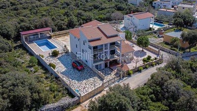 /international/hr/marina-split-dalmatia-county-120083455098/