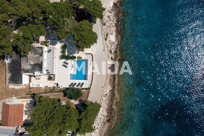 /international/hr/sumartin-split-dalmatia-county-310101018488/