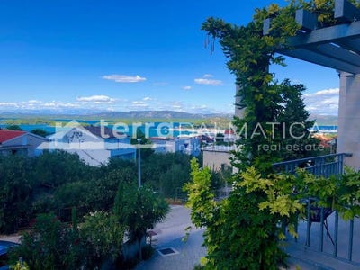 /international/hr/murter-murter-sibenska-ulica-310102038439/