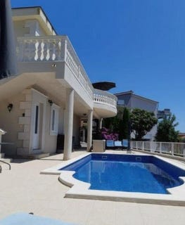 /international/hr/trogir-split-dalmatia-county-310108375027/