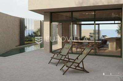 /international/hr/brac-split-dalmatia-county-310107148620/