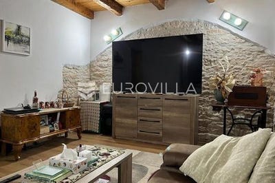 /international/hr/pula-istria-county-310099467336/
