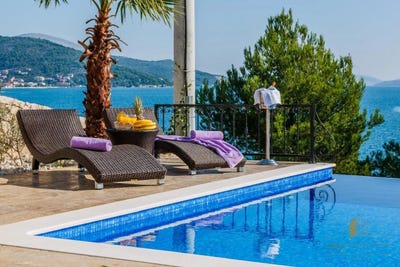 /international/hr/marina-split-dalmatia-county-310097618591/