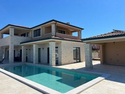 /international/hr/porec-istria-county-310109151253/