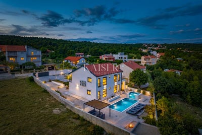 /international/hr/novigrad-zadar-county-310108969015/