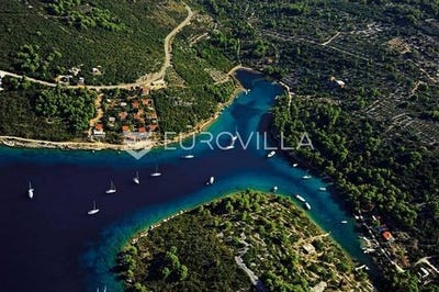 /international/hr/brac-split-dalmatia-county-120078711874/
