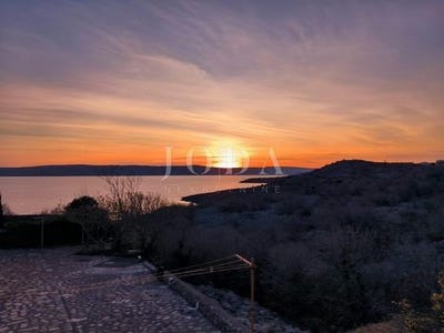 /international/hr/karlobag-lika-senj-county-120092199410/
