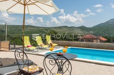 /international/hr/split-split-dalmatia-county-120092194897/