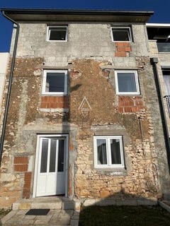 /international/hr/kastelir-labinci-istria-county-310100363998/