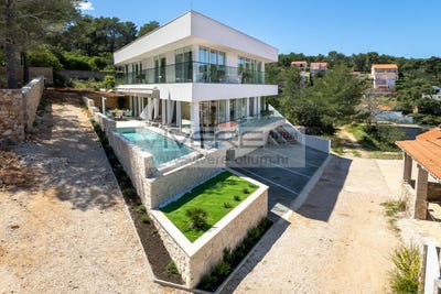 /international/hr/vrboska-vrboska-split-dalmatia-county-310101797398/