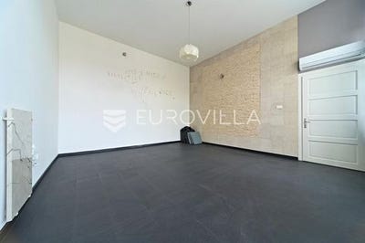 /international/hr/osijek-osijek-baranja-county-310108595740/