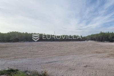 /international/hr/vodice-sibenska-ulica-120094942748/