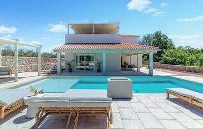 /international/hr/pula-istria-county-310108006914/