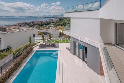 /international/hr/split-split-dalmatia-county-310104809564/
