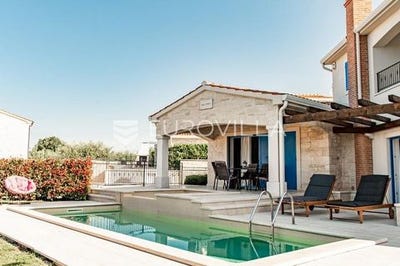 /international/hr/porec-istria-county-310108056050/