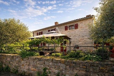 /international/hr/kanfanar-istria-county-310106878071/
