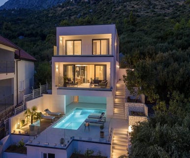 /international/hr/makarska-split-dalmatia-county-120081170028/