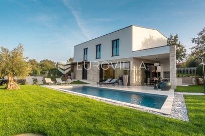 /international/hr/vrsar-istria-county-310099786950/?lang=en