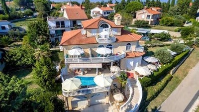 /international/hr/pula-istria-county-120090897184/