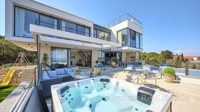 /international/hr/paman-zadar-county-310107218966/