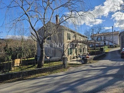 /international/hr/buzet-istria-county-120097652460/