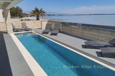 /international/hr/vir-zadar-county-310107219295/
