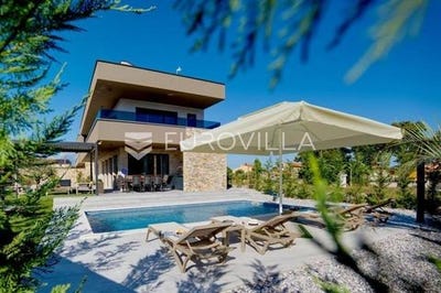 /international/hr/pula-istria-county-120098232732/