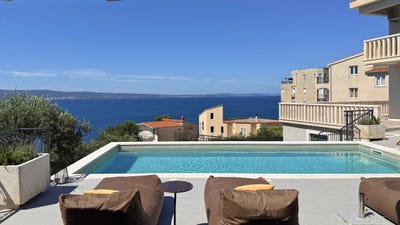 /international/hr/jesenice-split-dalmatia-county-310108777504/