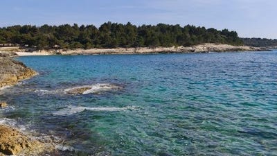 /international/hr/brac-split-dalmatia-county-120090894509/