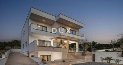 /international/hr/jasenice-zadar-county-310107839159/