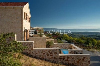 /international/hr/stari-grad-split-dalmatia-county-120085310489/