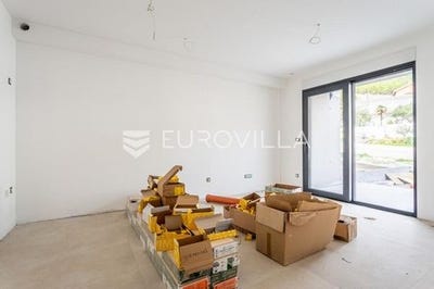 /international/hr/split-split-dalmatia-county-120085895209/