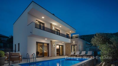 /international/hr/klis-split-dalmatia-county-310107218883/