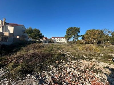/international/hr/vodice-sibenska-ulica-120096491851/