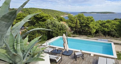 /international/hr/vis-split-dalmatia-county-310103487505/