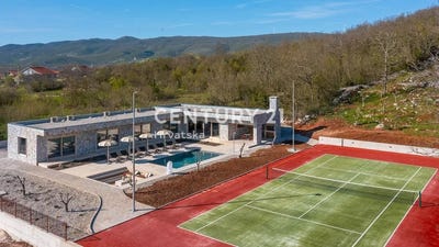 /international/hr/splitsko-dalmatinska-zupanija-split-dalmatia-county-310106853724/