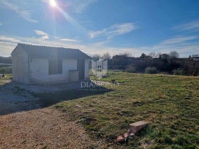 /international/hr/tinjan-istria-county-120098232186/