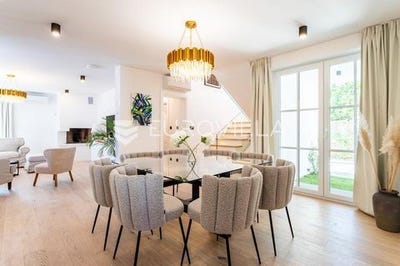 /international/hr/rogoznica-sibenska-ulica-310101388957/?lang=en