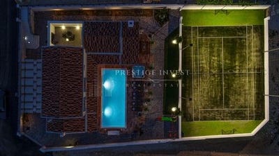 /international/hr/novigrad-istria-county-310108327932/