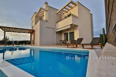 /international/hr/sibenik-bjelovar-bilogora-county-310107219068/