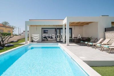 /international/hr/zadar-zadar-county-310107864068/