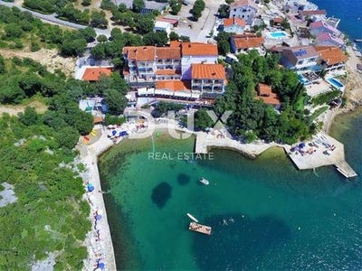 /international/hr/posedarje-zadar-county-310103820514/
