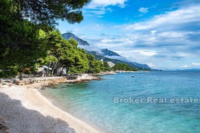 /international/hr/makarska-split-dalmatia-county-310107219719/