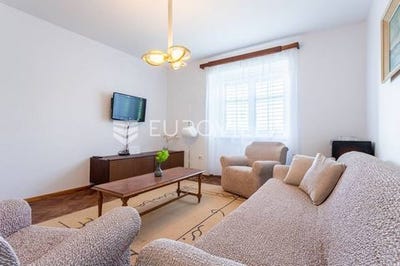 /international/hr/split-split-dalmatia-county-310106714946/