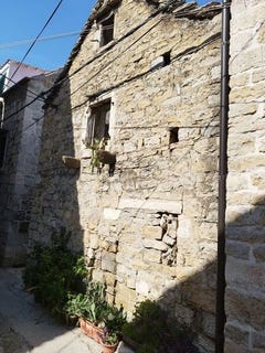 /international/hr/kastel-luksic-split-dalmatia-county-310106632143/
