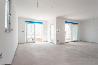 /international/hr/split-split-dalmatia-county-310101389786/